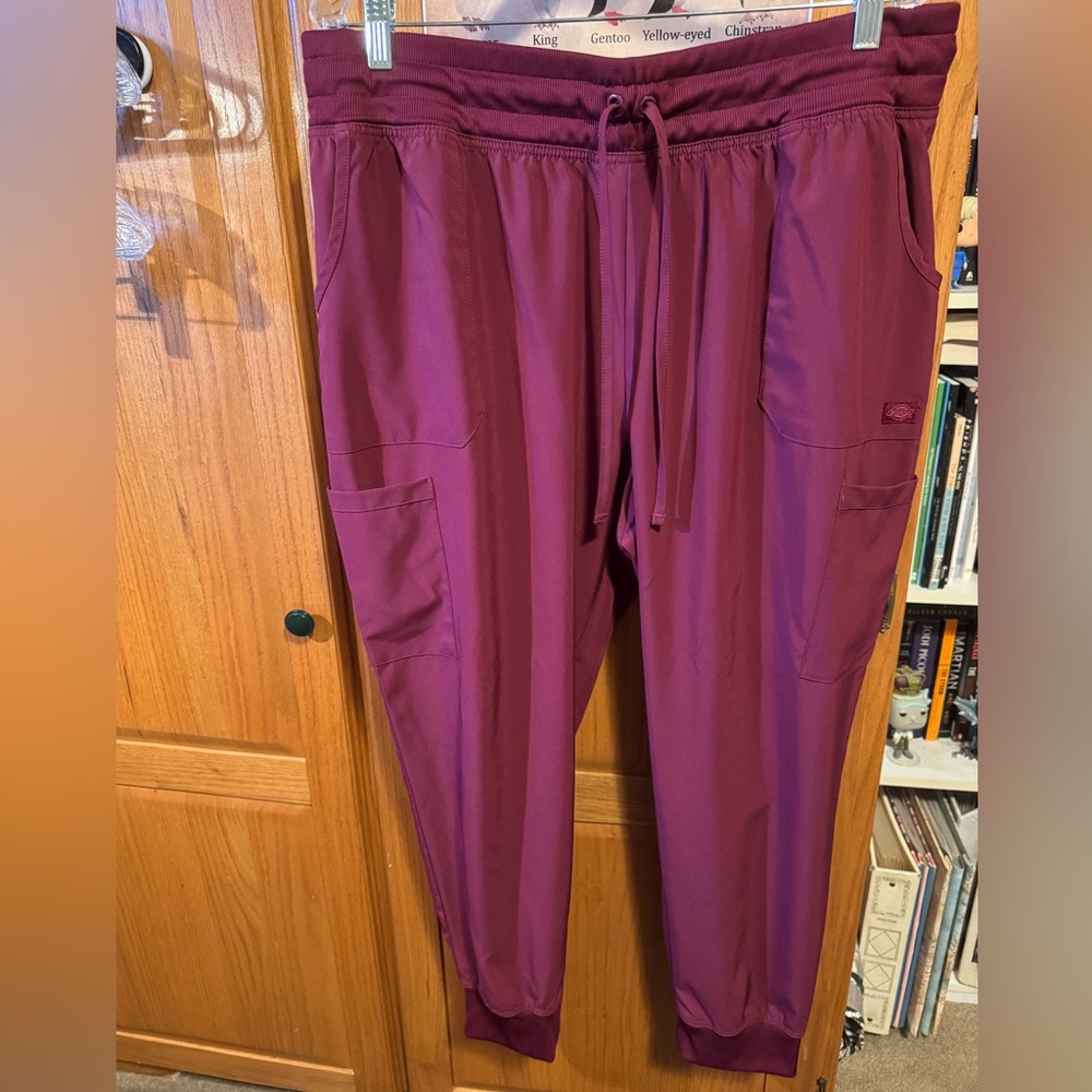 Women's Drawstring Jogger Scrub Pants